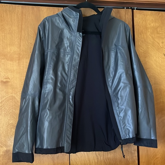 Marmot Women’s PreCip Eco Pro Jacket - Medium - Picture 6 of 7